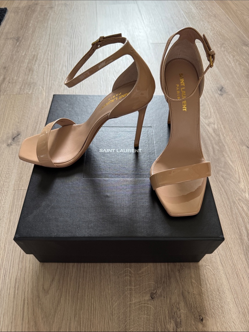 Saint Laurent Nude Patent Leather Ankle-Strap Sandals with Gold Logo - Picture 3 of 6